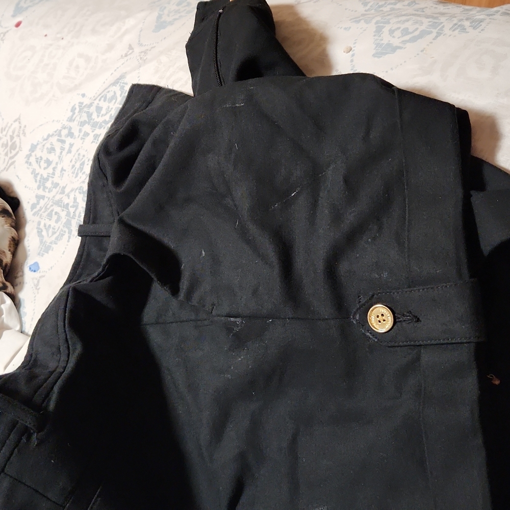 Shorts - Picture 4 of 4